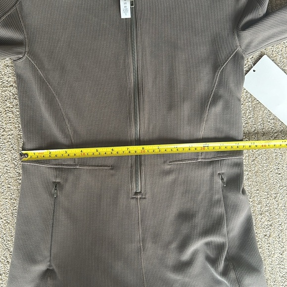 53. NWT Lululemon Ribbed Softstreme Long-Sleeve Romper Nomad Size 0 RARE - Picture 13 of 15